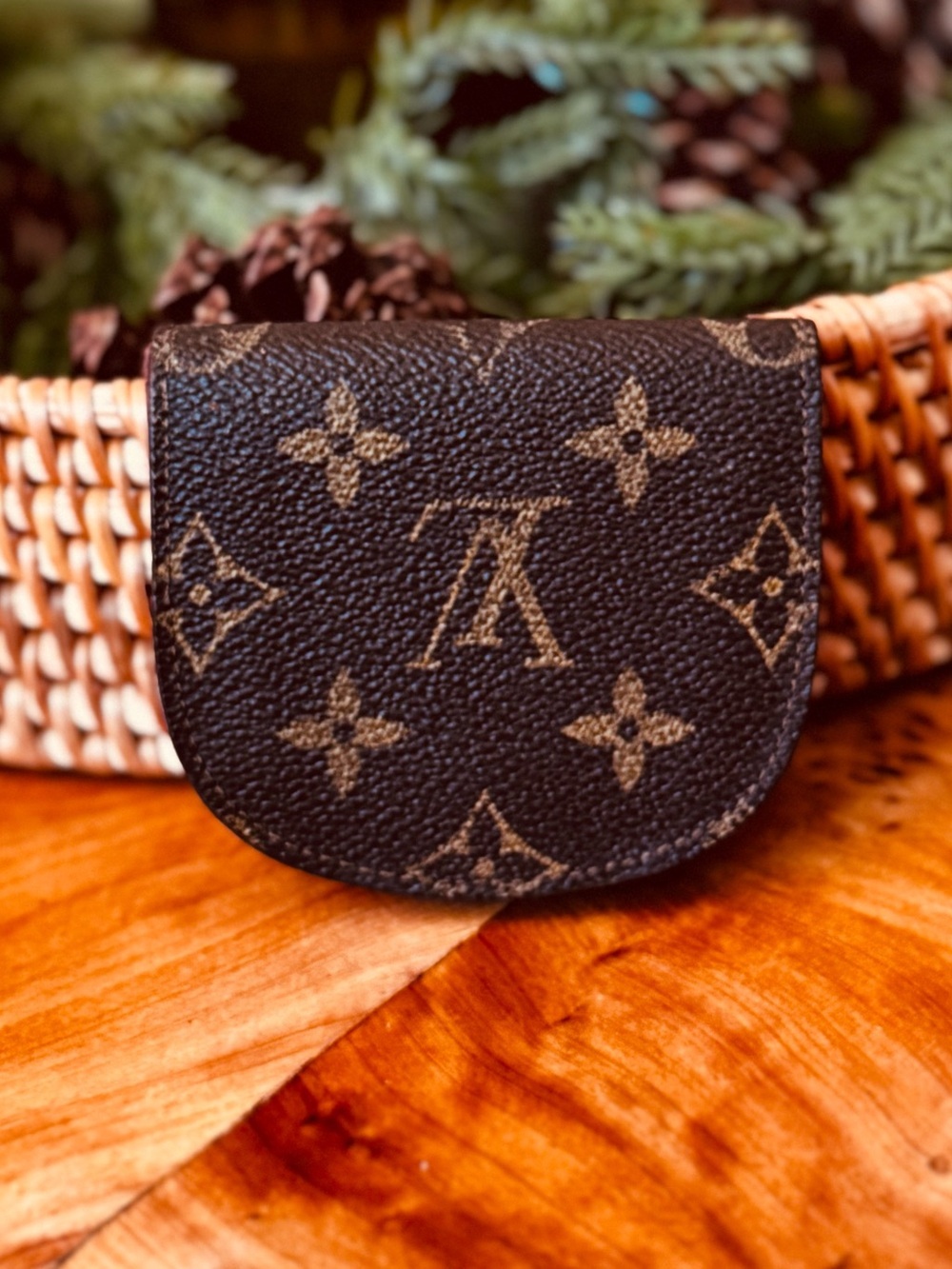 Just in 🔥Louis Vuitton Monogram Porte
Monnaie Gousset Coin Purse
Wallet/rare fl - Picture 2 of 14